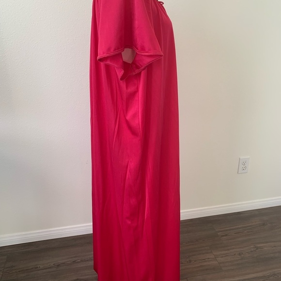 Night Gown - Picture 3 of 9